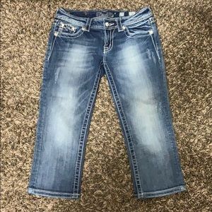 Miss me capris size 27